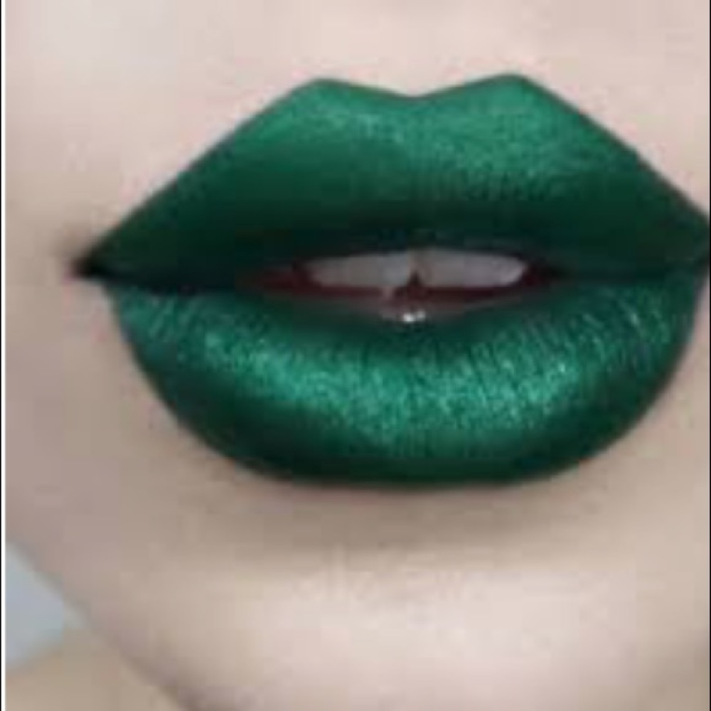 Lipstick - Picture 2 of 3